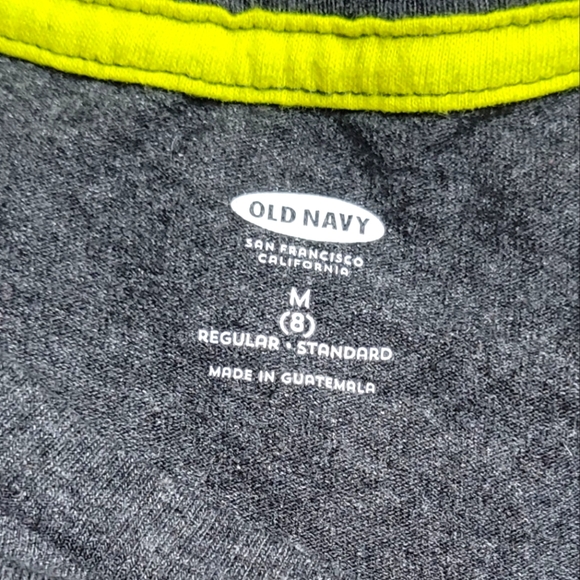 One Old Navy Childrens T-shirt - Picture 2 of 3